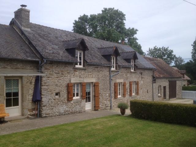 Bed and Breakfast La Grange O Belles Champfrémont Exterior foto